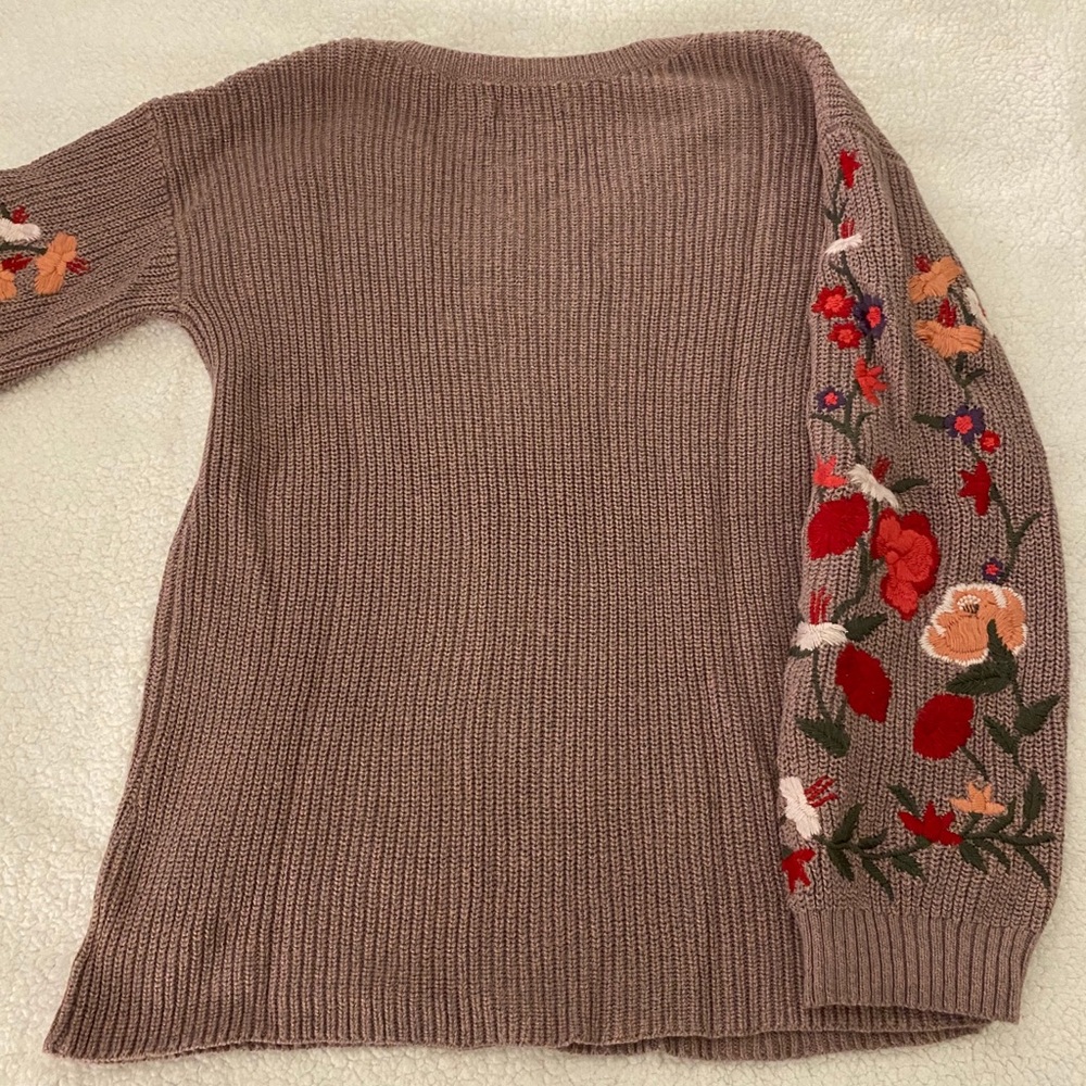 AEO Embroidered Sweater - Picture 5 of 7